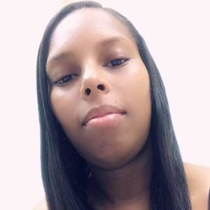 Meet your Posher, Desiree